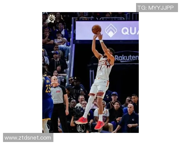 库里28分巴特勒伤退，穆迪24分破纪录，布克空砍38分4助攻