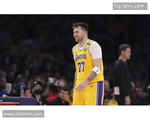 就在昨天!26岁东契奇砍43+12+9,却创造NBA过去79年第一尴尬纪录 就在昨天!26岁东契奇砍43+12+9,却创造NBA过去79年第一尴尬纪录